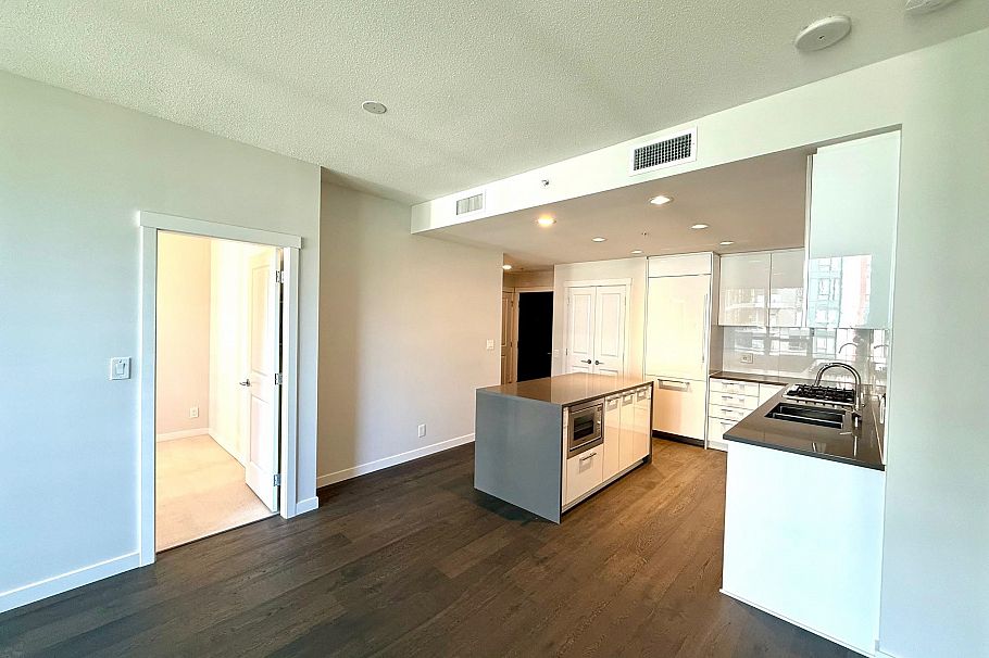 704 3487 Binning Road Vancouver, BC - 7