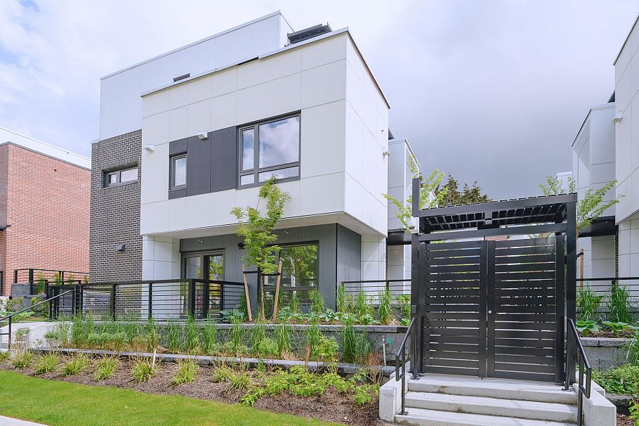 6322 Oak Street Vancouver, BC - 2