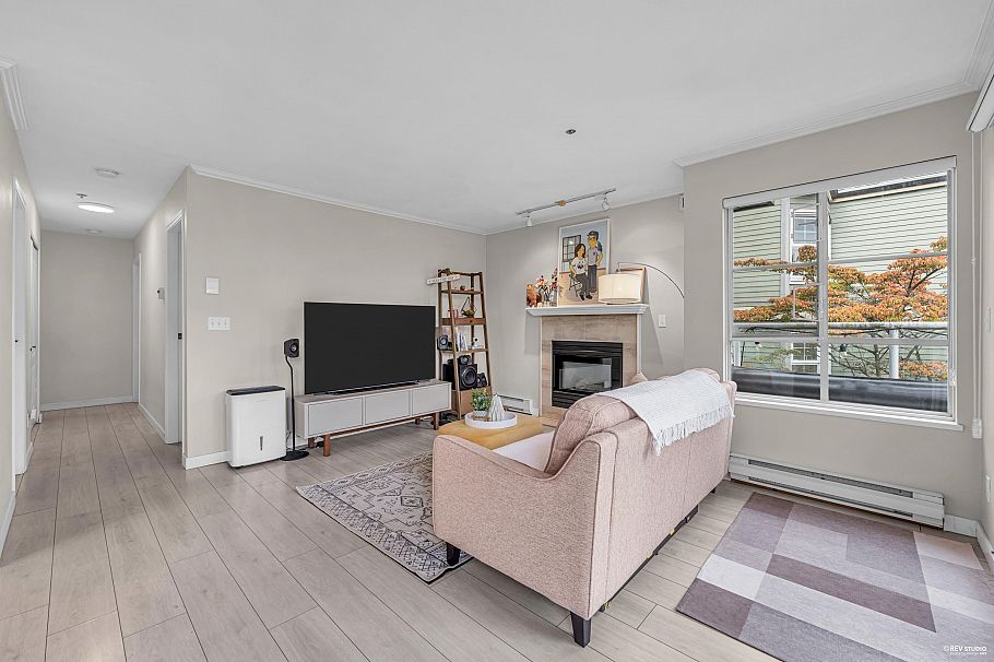 305 868 W 16th Avenue Vancouver, BC - 4