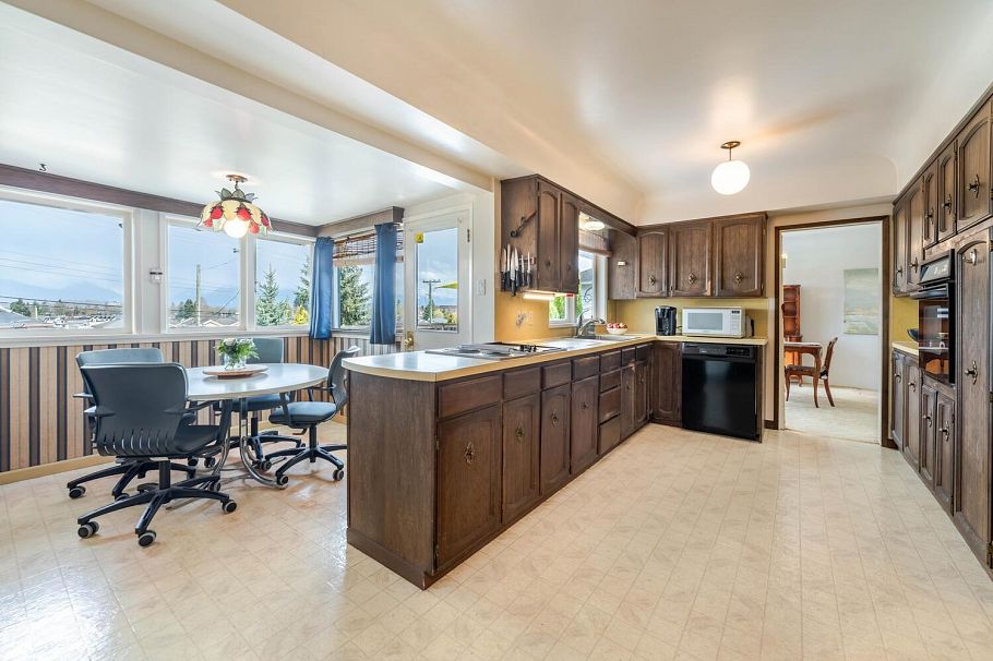 349 Midlothian Street Vancouver, BC - 7