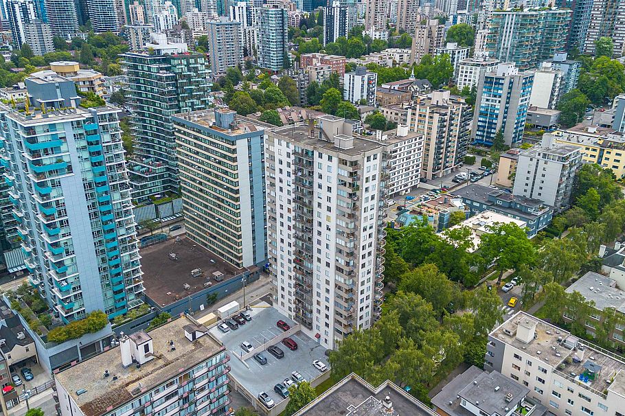 1707 1251 Cardero Street Vancouver, BC - 1