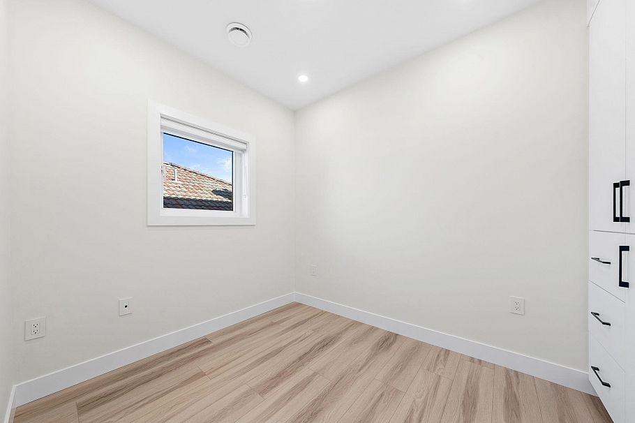 4320 Nanaimo Street Vancouver, BC - 24