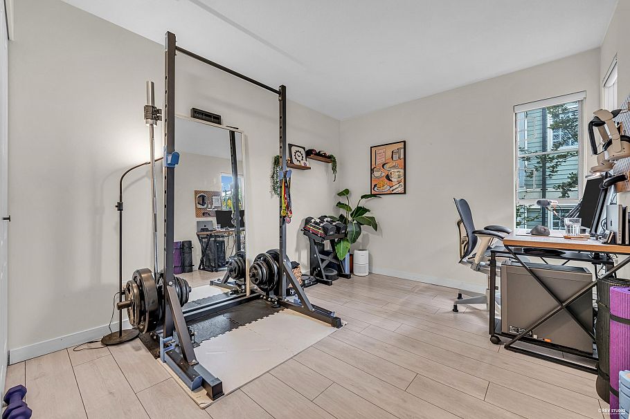 305 868 W 16th Avenue Vancouver, BC - 18