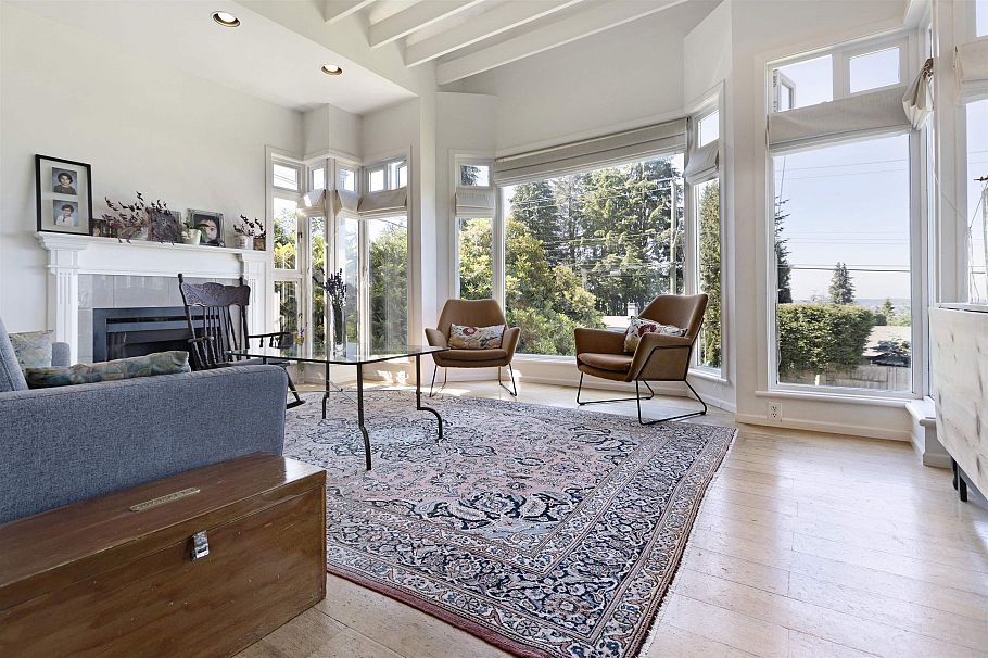 670 Montroyal Boulevard North Vancouver, BC - 3