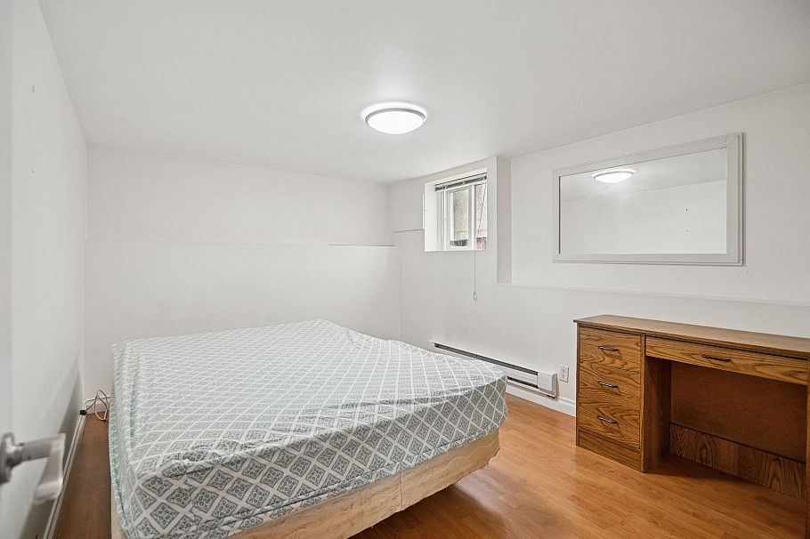 565 E 50th Avenue Vancouver, BC - 21