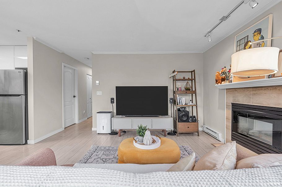 305 868 W 16th Avenue Vancouver, BC - 6