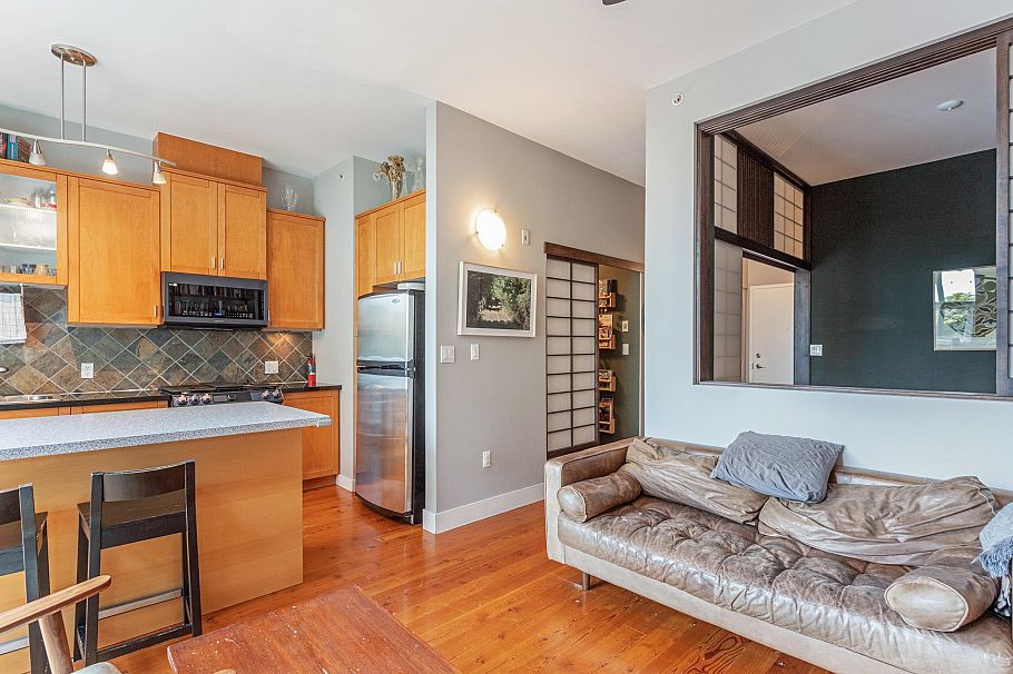 213 8988 Hudson Street Vancouver, BC - 5