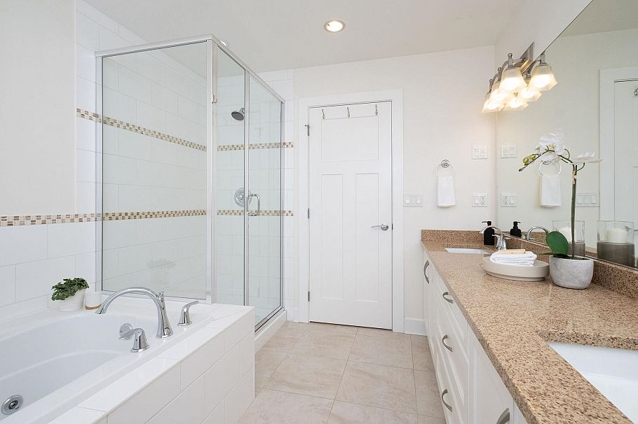 308 E 9th Street North Vancouver, BC - 17