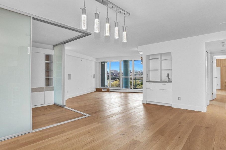 802 1318 Homer Street Vancouver, BC - 2