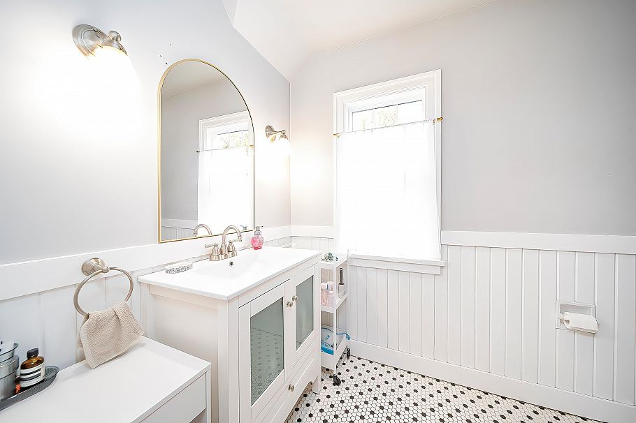 2896 W 41st Avenue Vancouver, BC - 31