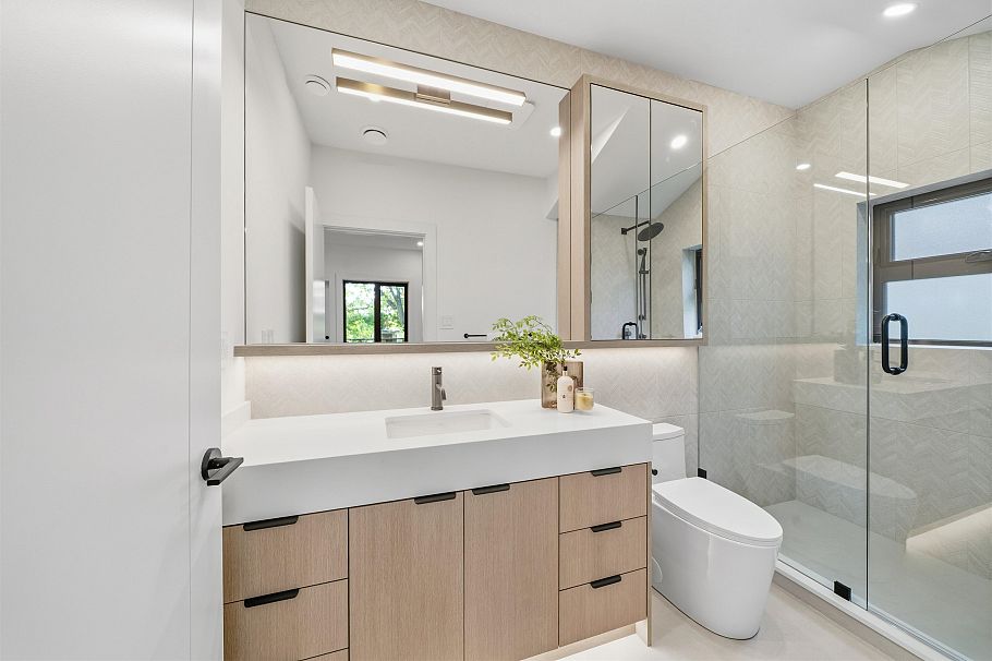 2493 Eton Street Vancouver, BC - 24