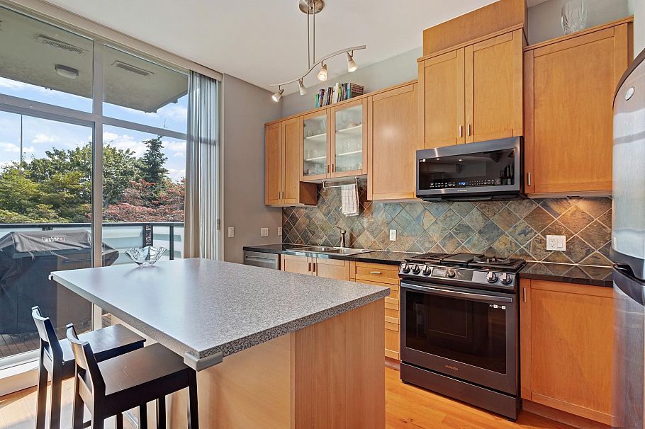213 8988 Hudson Street Vancouver, BC - 9