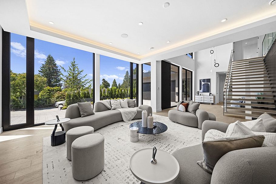 680 Westhyde Place North Vancouver, BC - 9