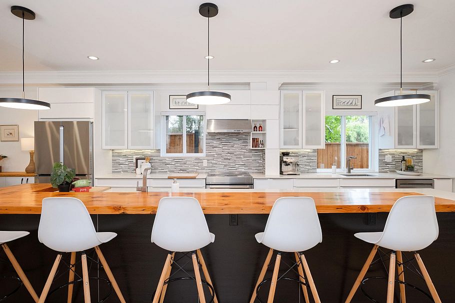 308 E 9th Street North Vancouver, BC - 6