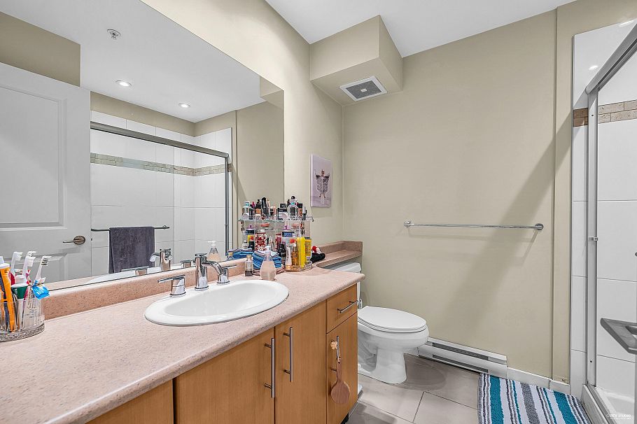 329 W 59th Avenue Vancouver, BC - 24