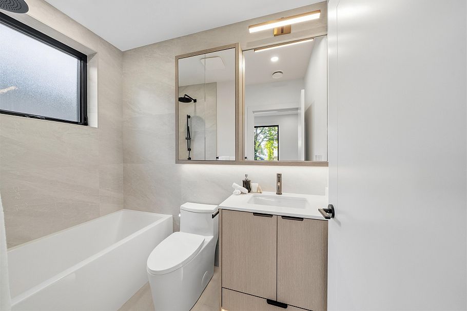 2493 Eton Street Vancouver, BC - 20