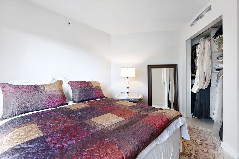 305 8 Smithe Mews Vancouver, BC - 15