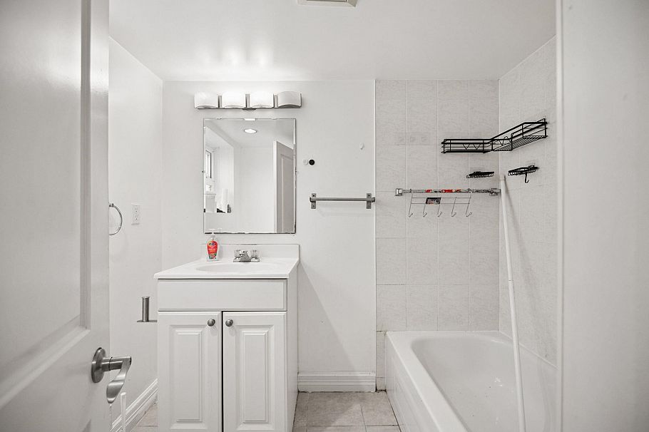 565 E 50th Avenue Vancouver, BC - 15