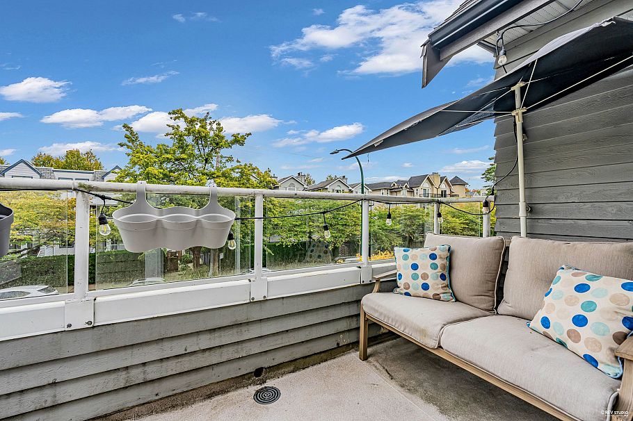 305 868 W 16th Avenue Vancouver, BC - 24