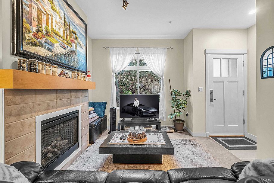 329 W 59th Avenue Vancouver, BC - 4