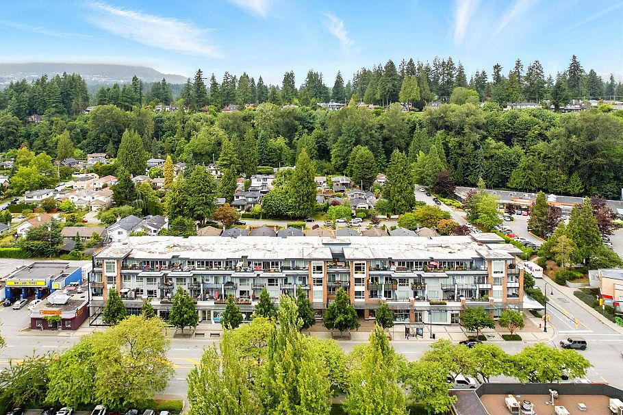 215 1330 Marine Drive North Vancouver, BC - 28