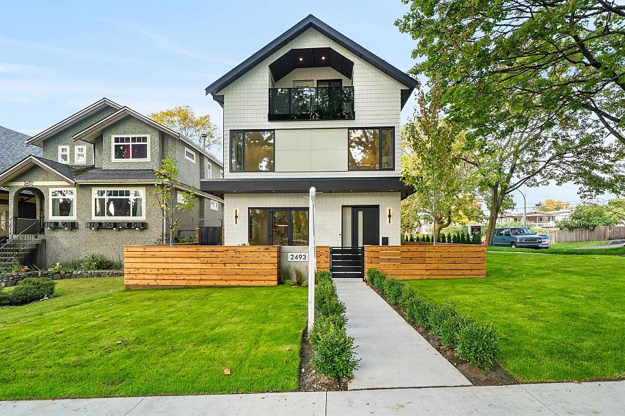 2493 Eton Street Vancouver, BC - 33
