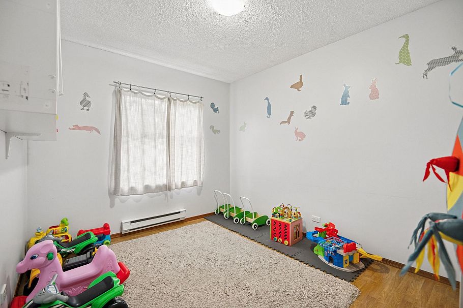 565 E 50th Avenue Vancouver, BC - 19