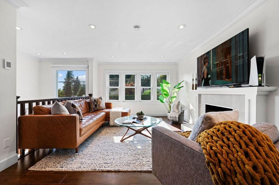 814 Plymouth Drive North Vancouver, BC - 6