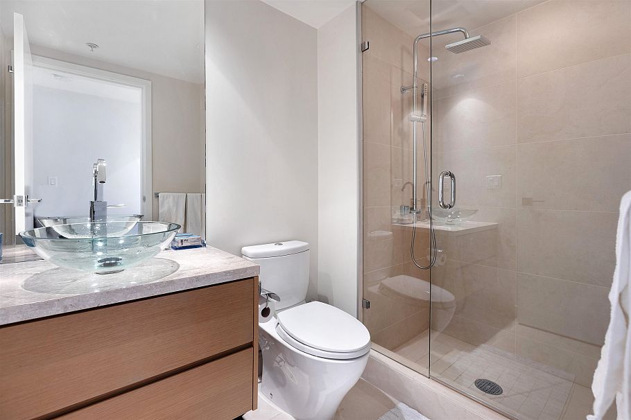 305 8 Smithe Mews Vancouver, BC - 26