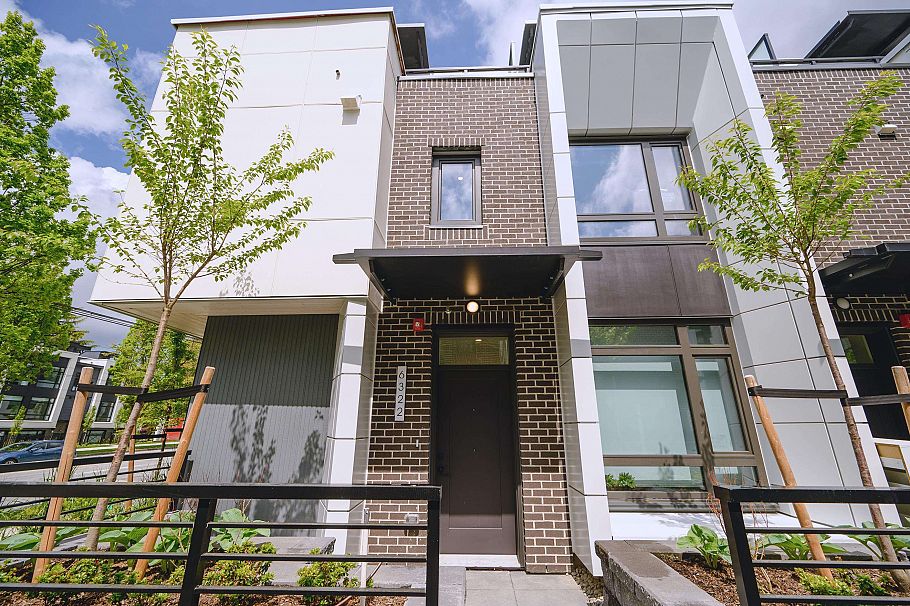 6322 Oak Street Vancouver, BC - 1