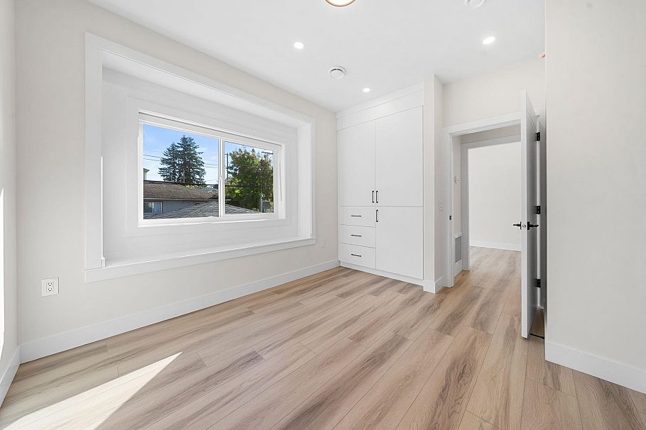 4318 Nanaimo Street Vancouver, BC - 30