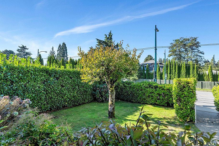 5062 Granville Street Vancouver, BC - 3