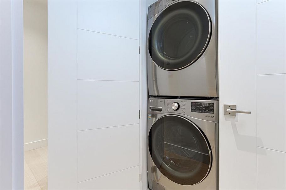 1943 E 6th Avenue Vancouver, BC - 21