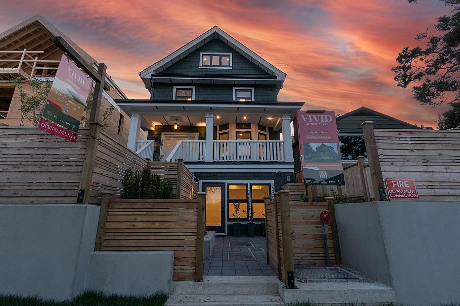 3381 Victoria Drive Vancouver, BC - 35