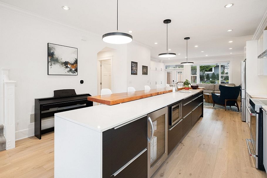 308 E 9th Street North Vancouver, BC - 8