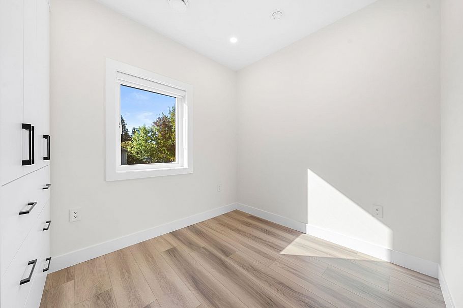 4318 Nanaimo Street Vancouver, BC - 21