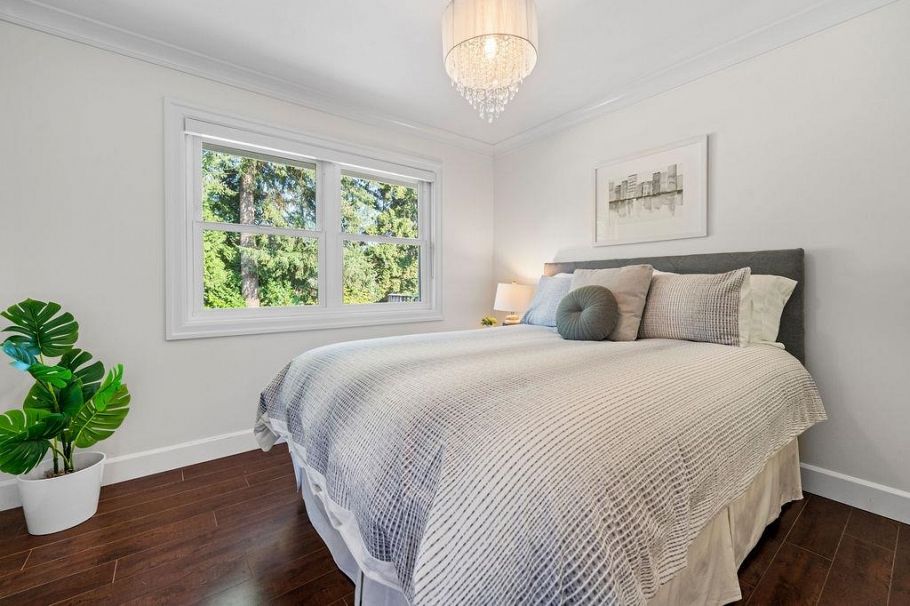 814 Plymouth Drive North Vancouver, BC - 23