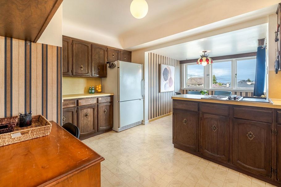 349 Midlothian Street Vancouver, BC - 8