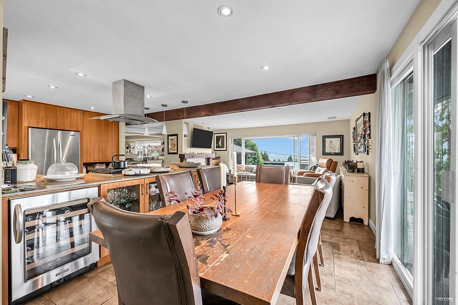 562 Alpine Court North Vancouver, BC - 14