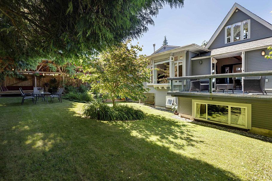 670 Montroyal Boulevard North Vancouver, BC - 35