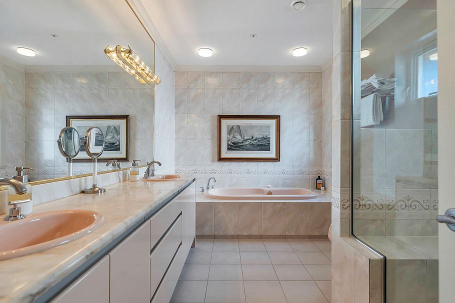 5062 Granville Street Vancouver, BC - 23