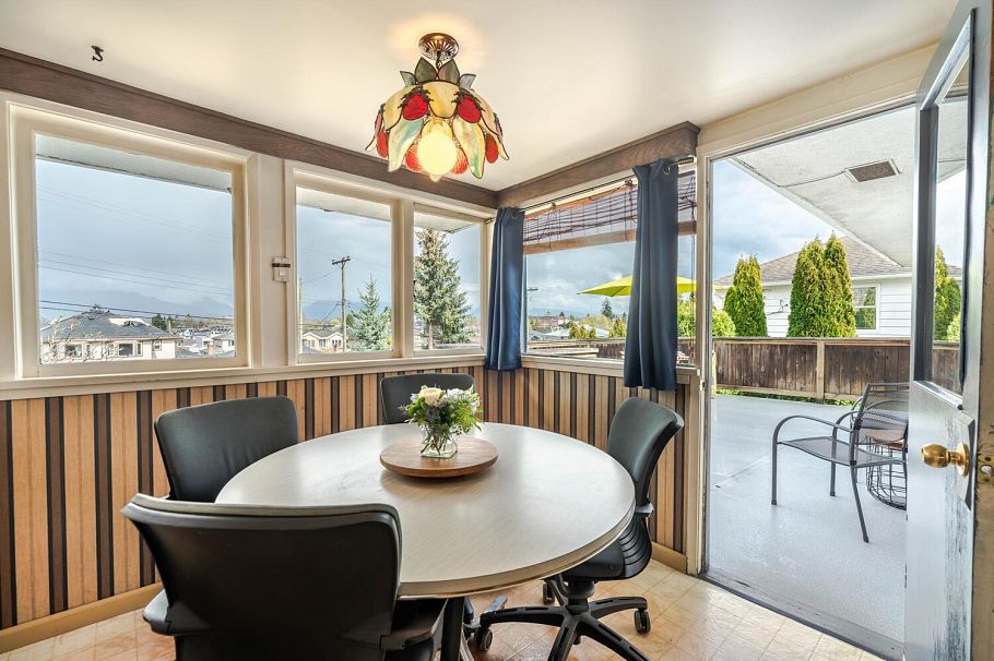 349 Midlothian Street Vancouver, BC - 11