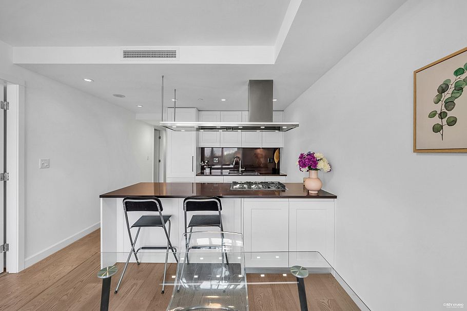 2303 3355 Binning Road Vancouver, BC - 9