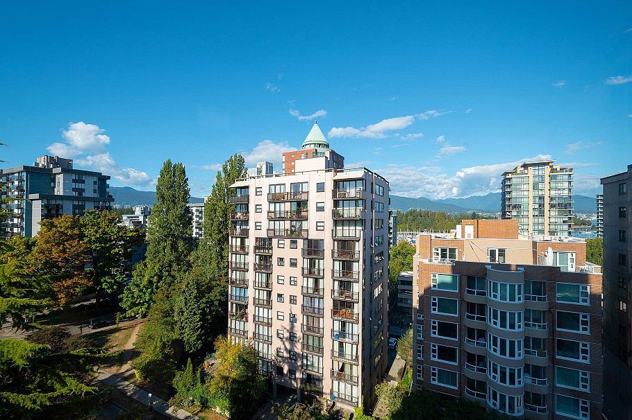 902 1860 Robson Street Vancouver, BC - 33