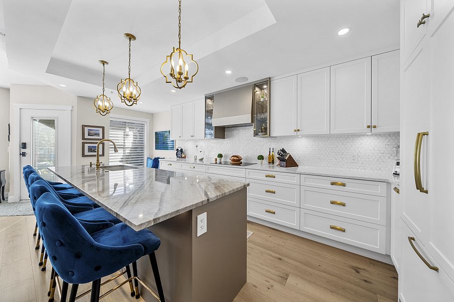 112 3600 Windcrest Drive North Vancouver, BC - 11