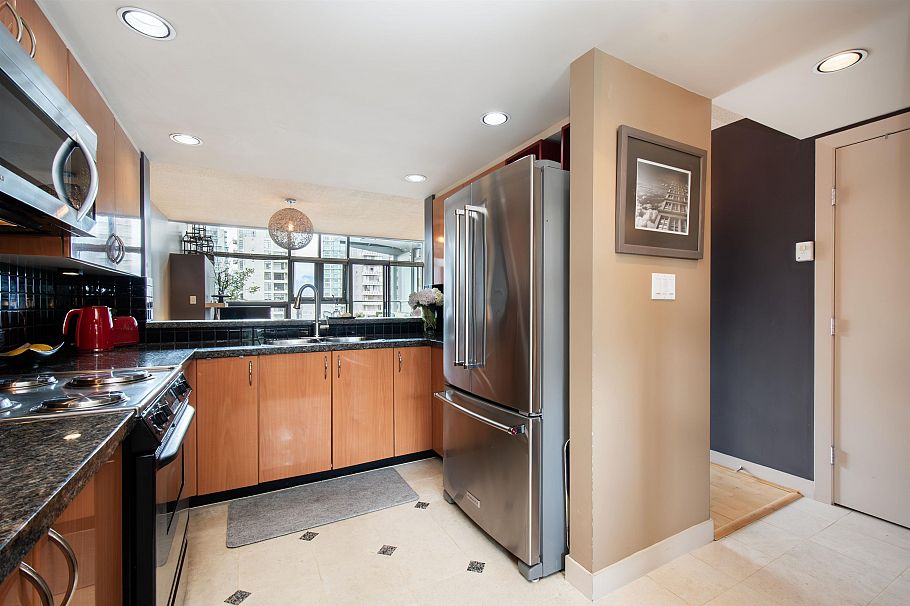 PH4 1688 Robson Street Vancouver, BC - 23