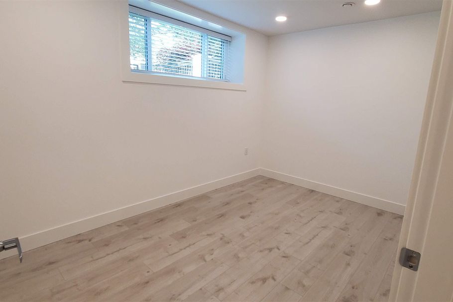 Lower 1XX W 43 AVENUE, Vancouver BC V5Y 2T7 Vancouver, BC - 14