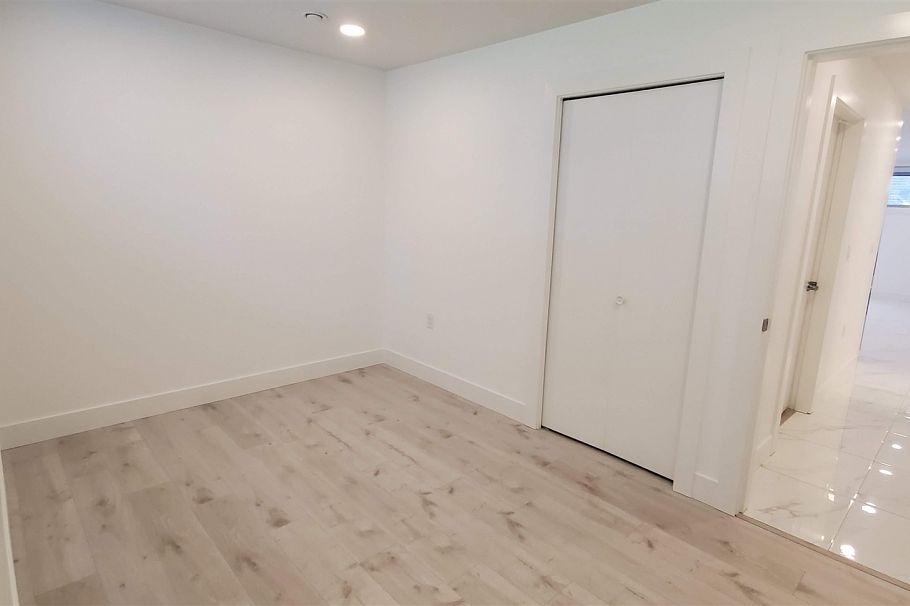 Lower 1XX W 43 AVENUE, Vancouver BC V5Y 2T7 Vancouver, BC - 19