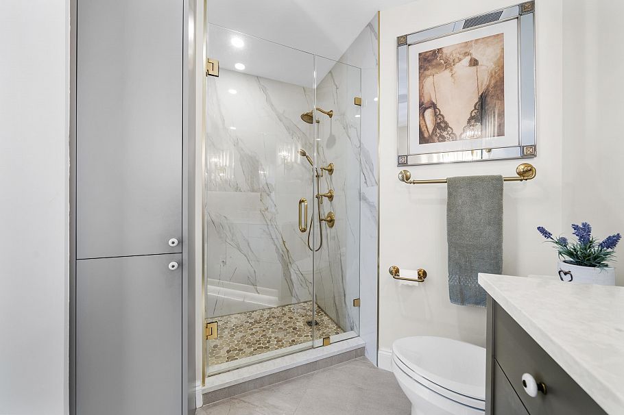 112 3600 Windcrest Drive North Vancouver, BC - 28