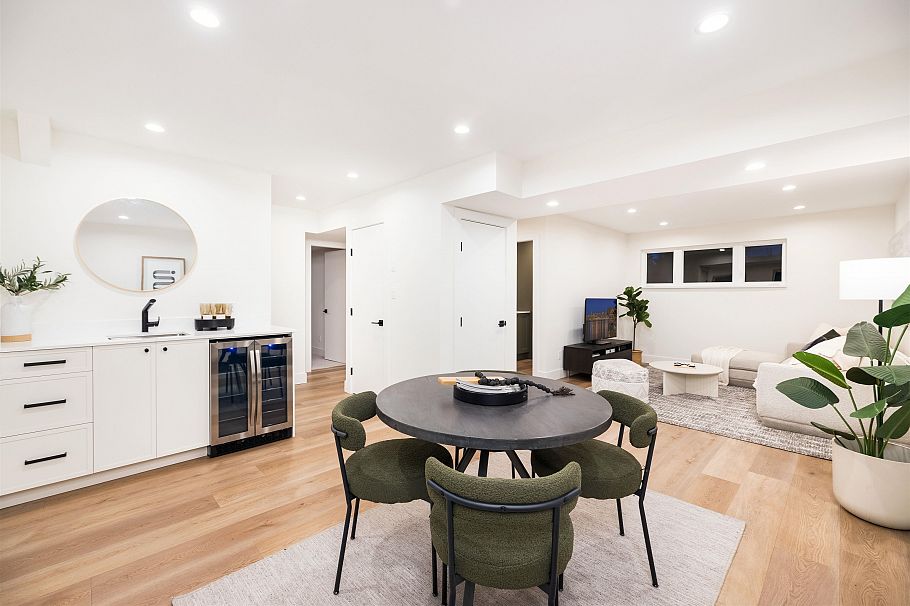 2654 Masefield Road North Vancouver, BC - 23